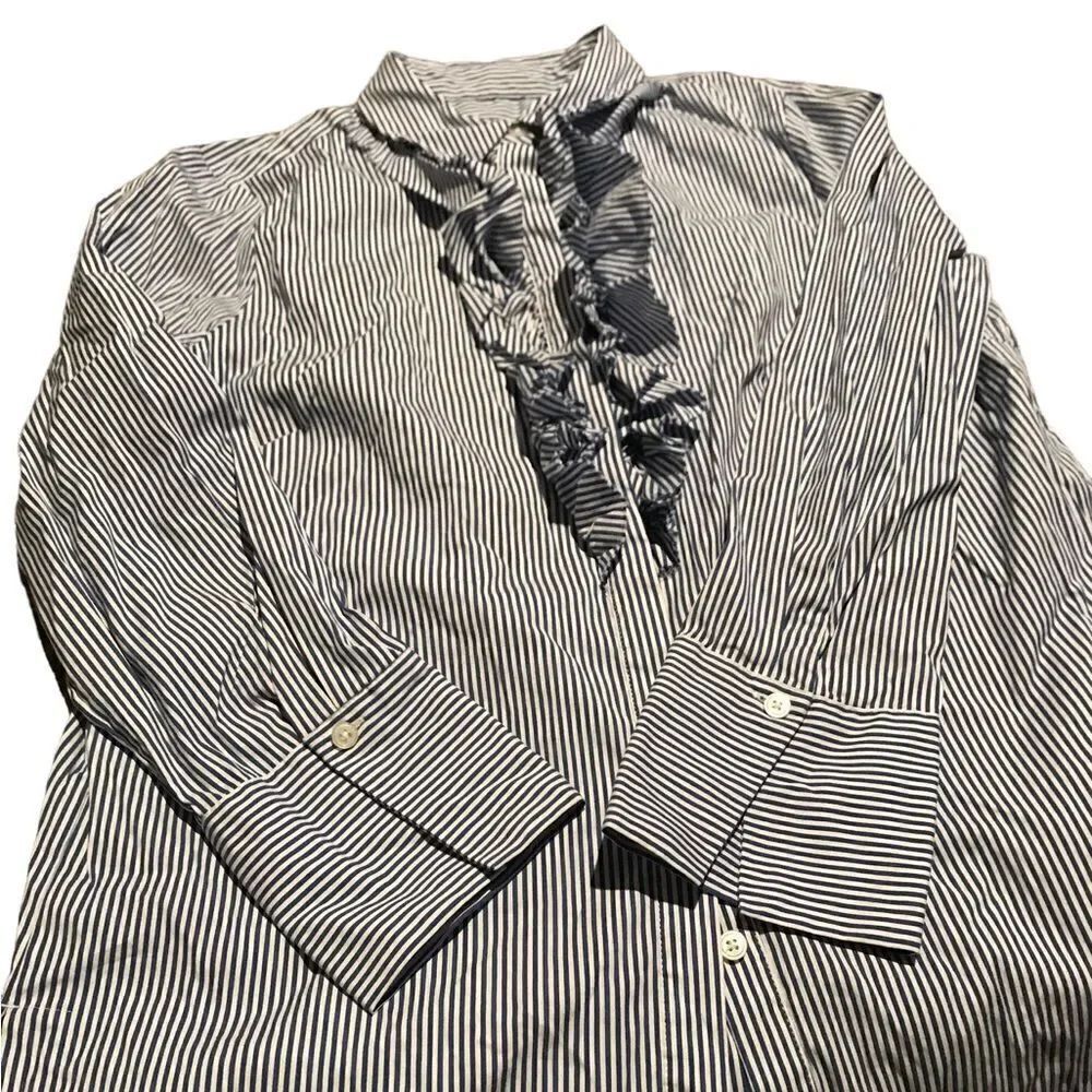 Talbots size XL pin stripped blouse excellent condition